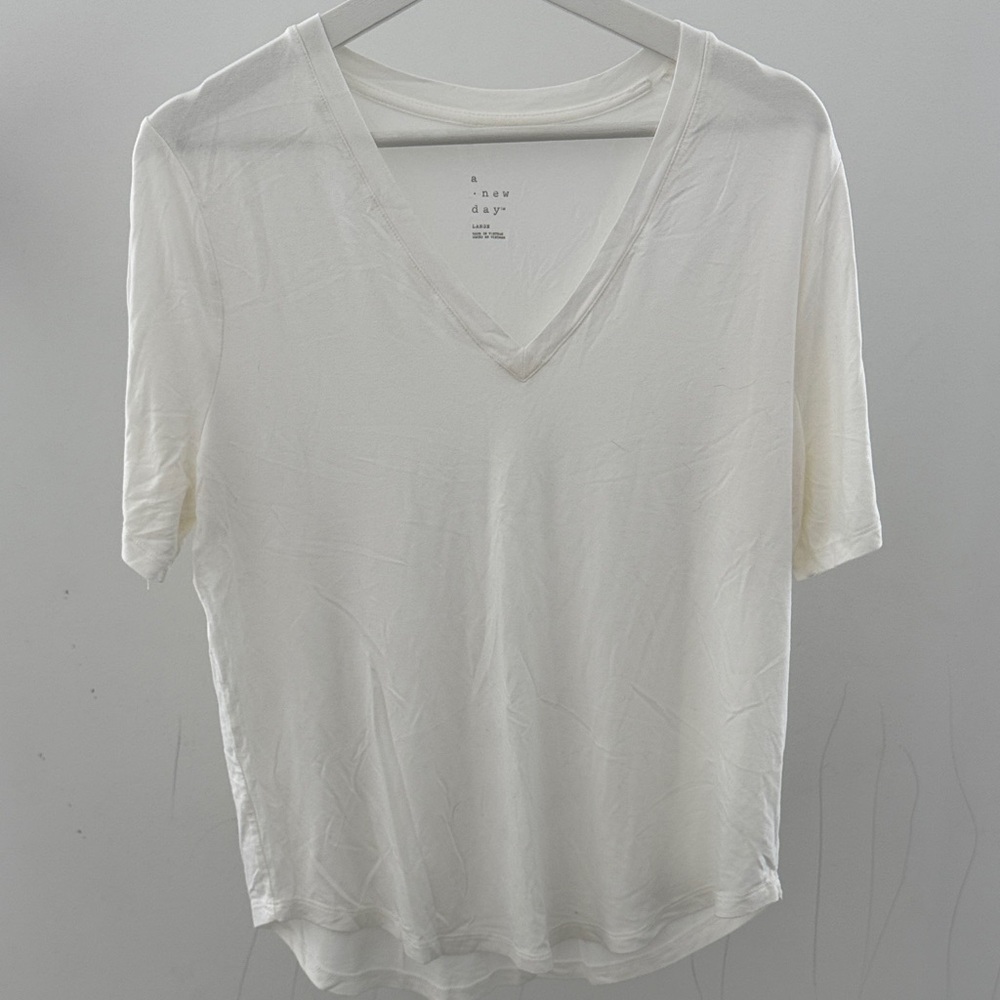 A New Day Women's White V-Neck Tee